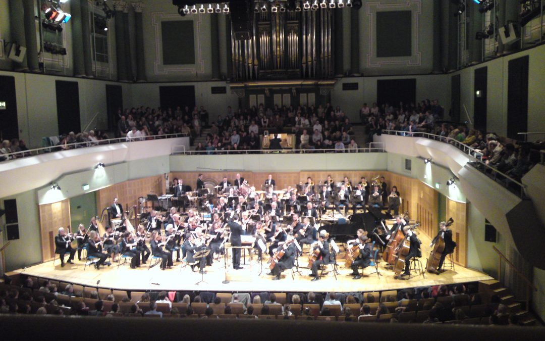 Questa settimana nel mondo: Petrenko a Buenos Aires e poi a Roma, un Siegfried di cinque ore, l’Ottava di Mahler a Hong Kong