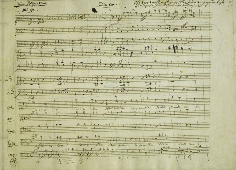 Pagina autografa del Requiem K 626 con i pentagrammi degli archi vuoti